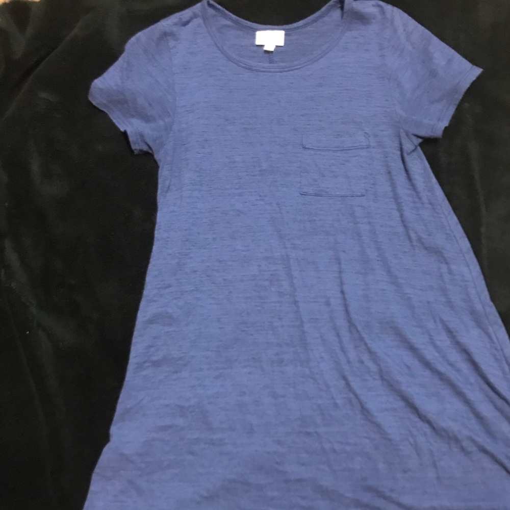 Lularoe Carly shirt